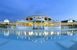 Copy of Grand Palladium Resort to KINGSTON (Price is for 1-4 people)